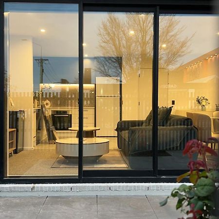 Cbd Contemporary Comfort Townhouse 2 Bed 2Bath ไครสต์เชิร์ช ภายนอก รูปภาพ