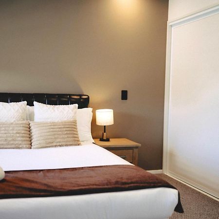 Cbd Contemporary Comfort Townhouse 2 Bed 2Bath ไครสต์เชิร์ช ภายนอก รูปภาพ