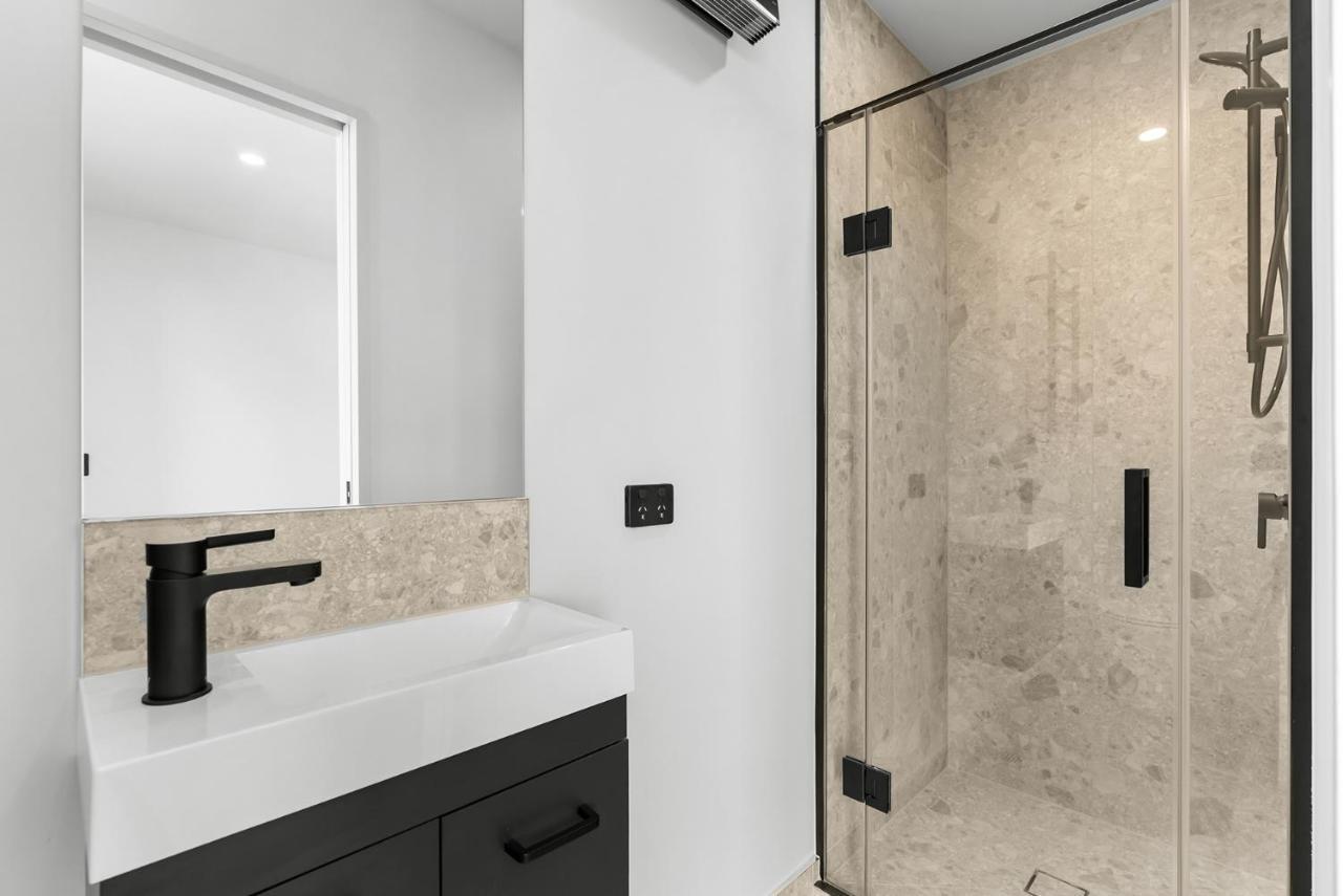 Cbd Contemporary Comfort Townhouse 2 Bed 2Bath ไครสต์เชิร์ช ภายนอก รูปภาพ