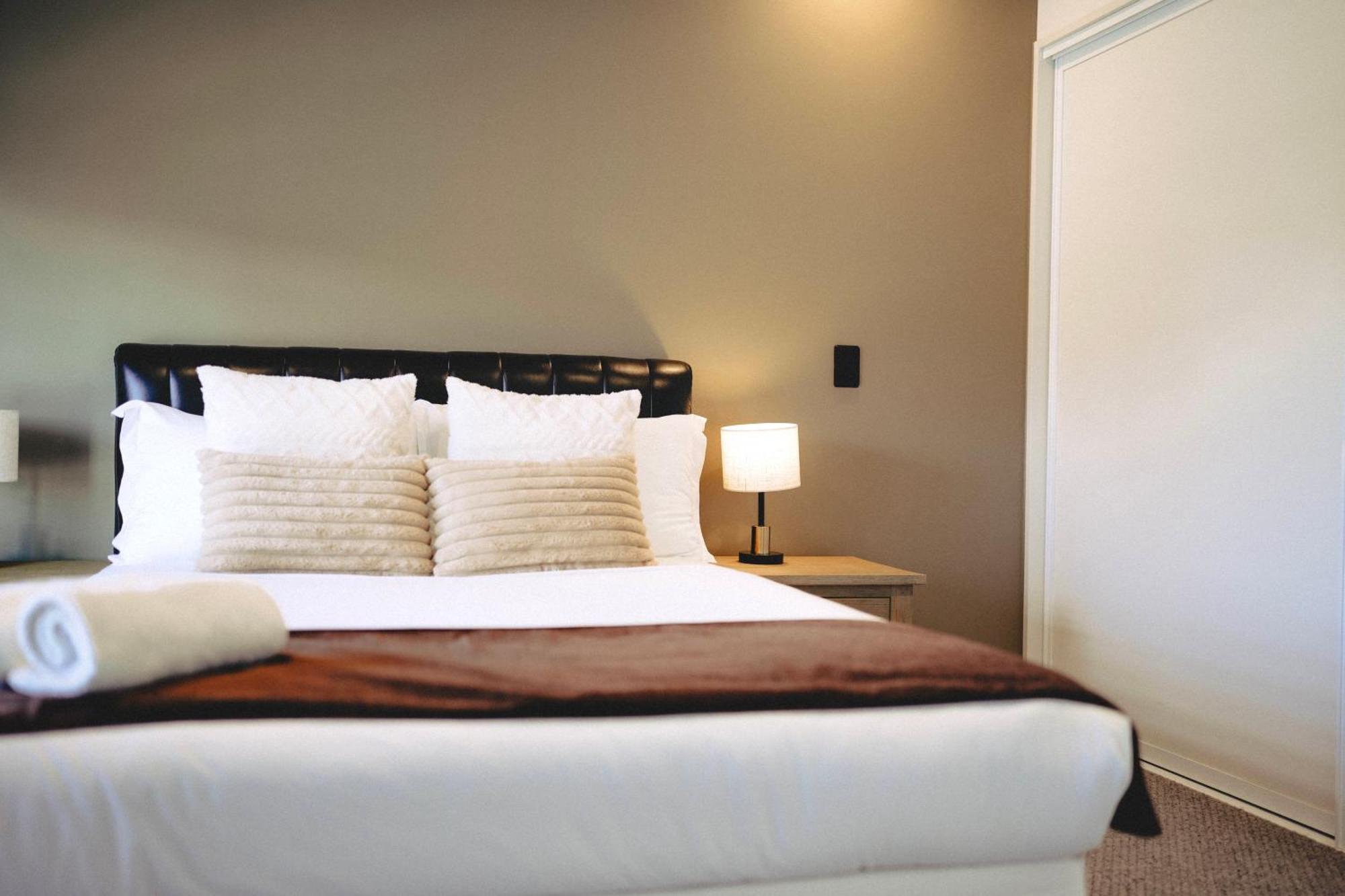 Cbd Contemporary Comfort Townhouse 2 Bed 2Bath ไครสต์เชิร์ช ภายนอก รูปภาพ