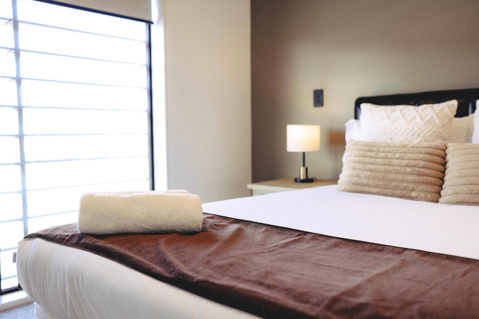 Cbd Contemporary Comfort Townhouse 2 Bed 2Bath ไครสต์เชิร์ช ภายนอก รูปภาพ